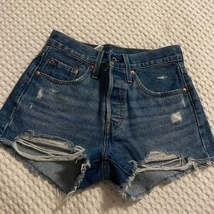 Levi 501 high rise shorts 24